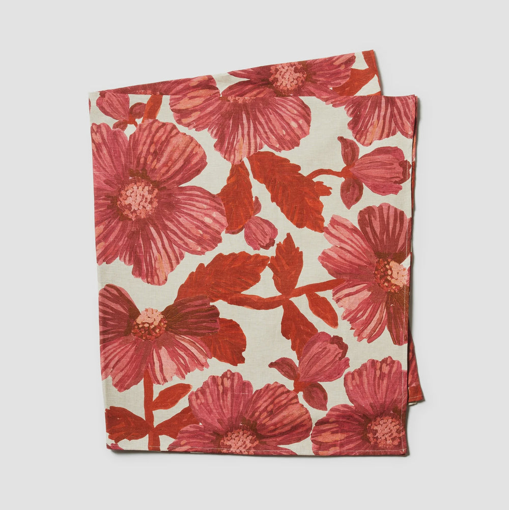 Leon Cerise Tablecloth Size: Medium